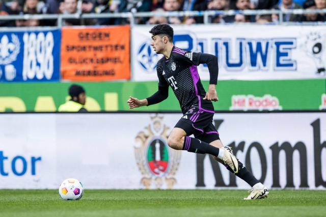 拜仁3连大胜可喜，纸糊后防被鱼腩捅穿让枪手偷笑