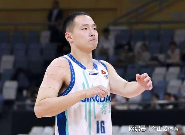 kaiyun-唉!43岁少帅上轮雪藏4主力输球,本轮又盲目轻敌,败给平民球队